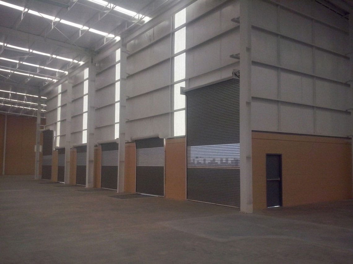 Cortina de Acero Plana Reforzada Dockman