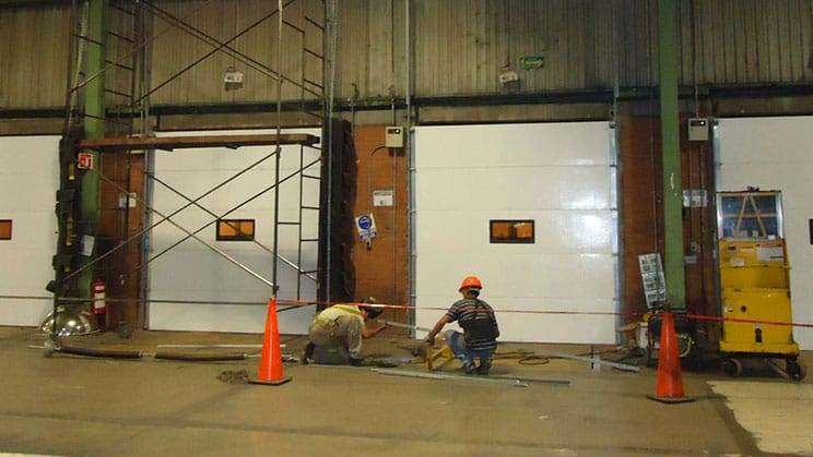 Instalación de Puertas Industriales Dockman